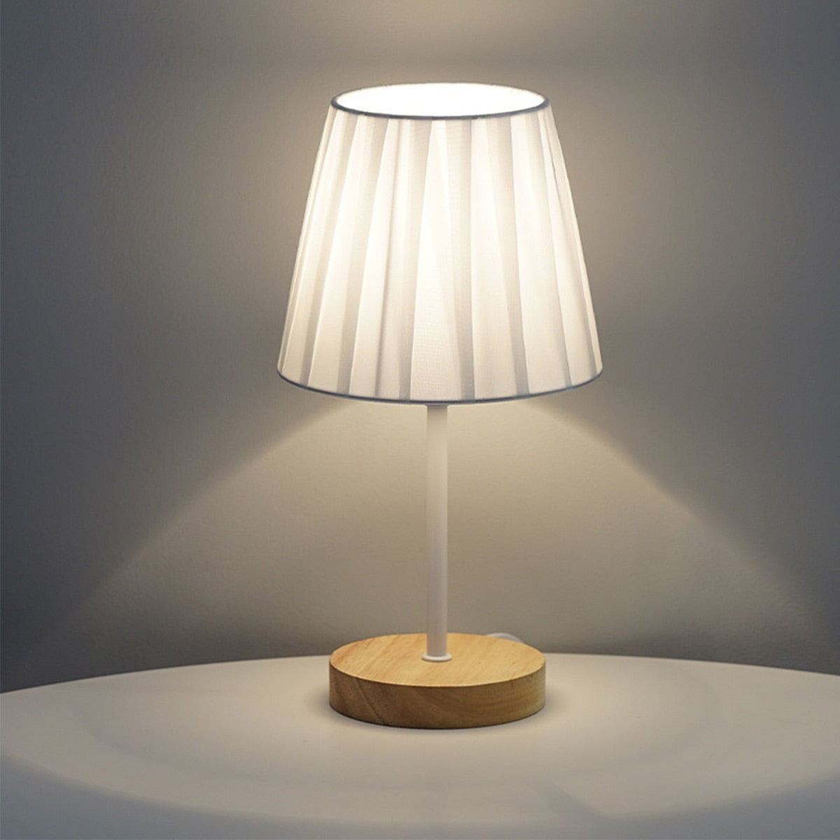 USB Bedside Lamp Night Lights Table Lamp For Bedroom Wooden Desk Lamp Bedside Night Light with Cylinder Lamp Shade Home Decor