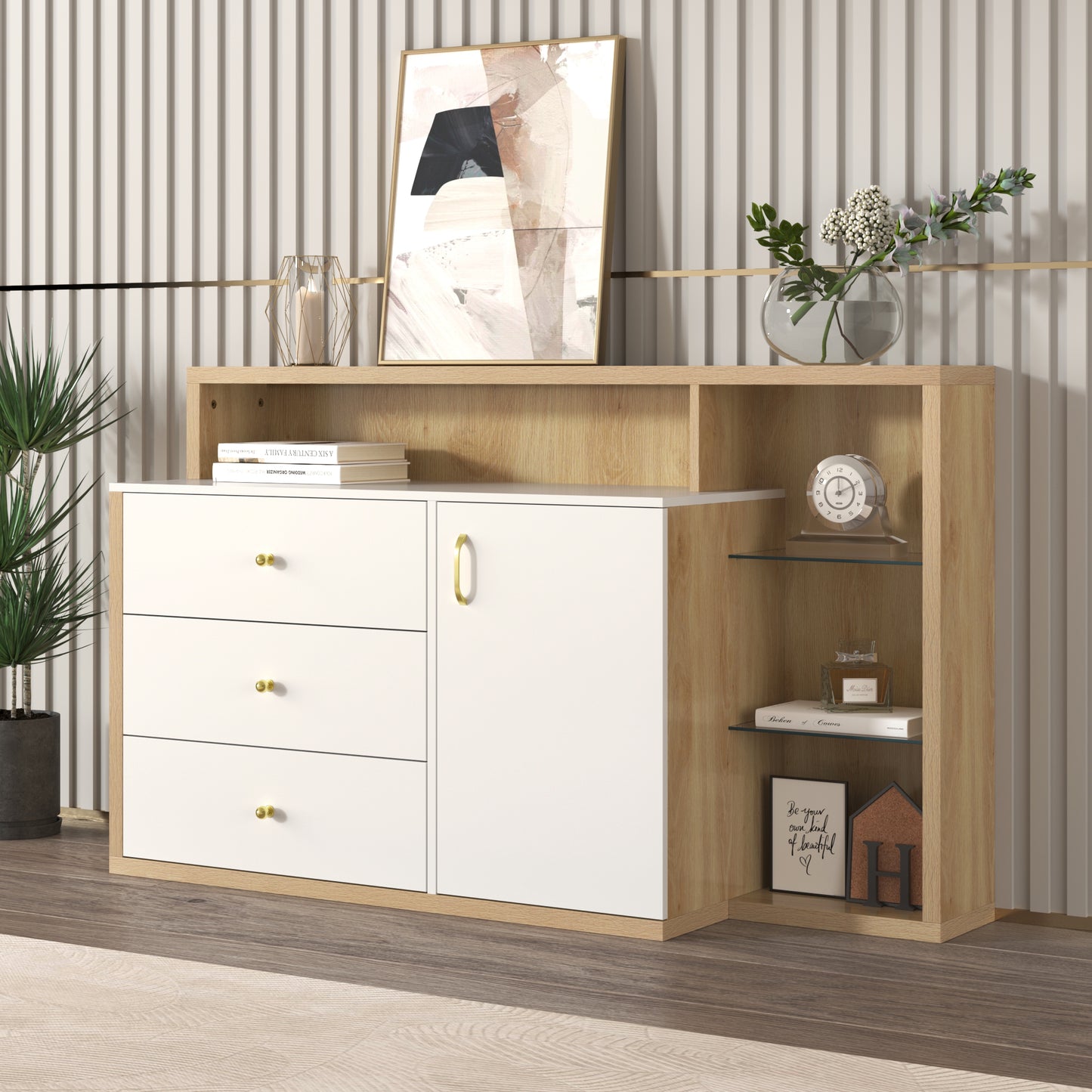 Moderner Sideboard, Beistellschrank. mit geräumigem Stauraum, Glasböden, Tür und Schubladen – 140 cm Länge – goldene Griffe – stilvolles und funktionales Möbelstück